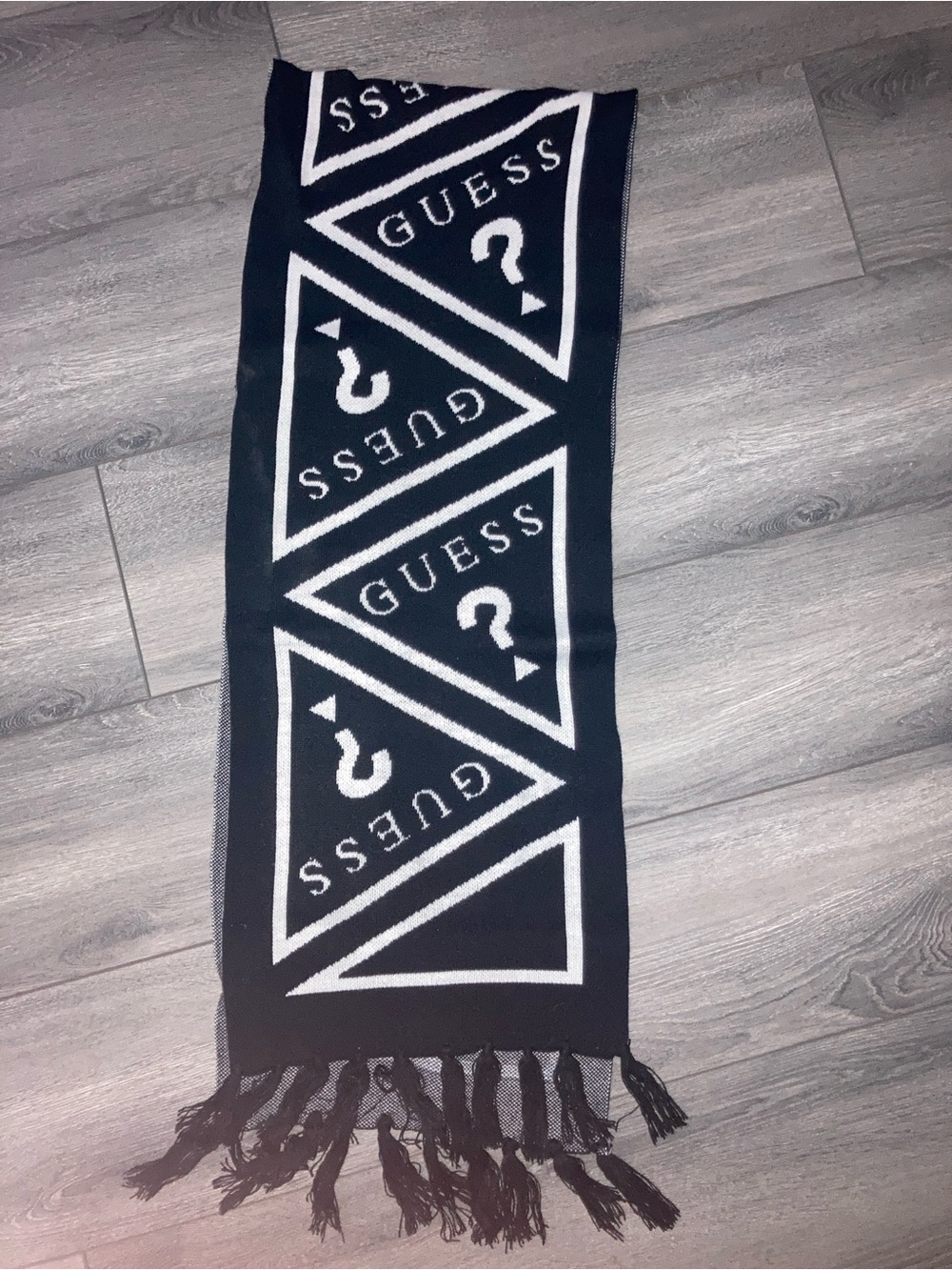 GUESS Black & White Logo Scarf